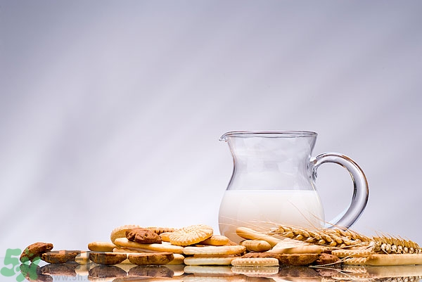 喝太多牛奶的坏处,牛奶喝太多有什么坏处