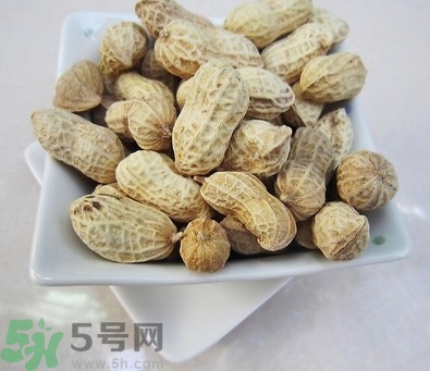 煮熟的花生外壳发霉还能吃吗,花生外壳发霉还能吃吗?