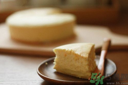 喝牛奶后吃榴莲会不会中毒,牛奶榴莲一起吃会中毒