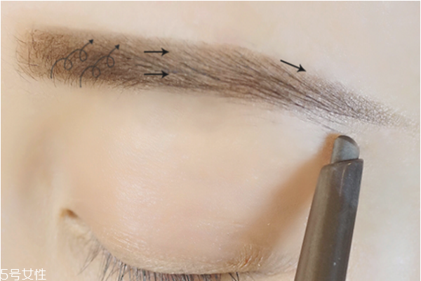 浅色系美甲,今年流行纯色美甲图片 新款 浅色系美甲,今年流行纯色美甲图片 新款