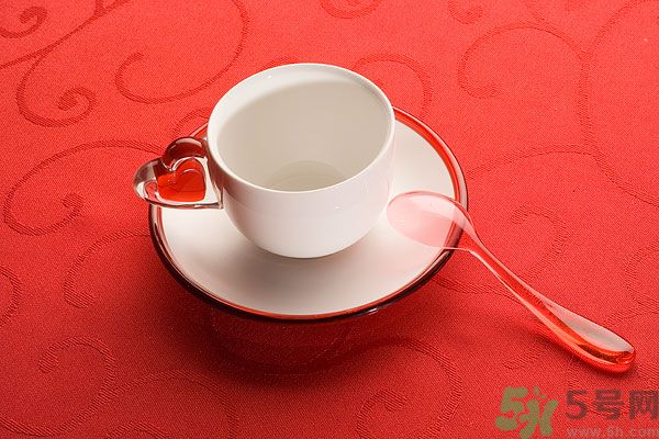 咖啡机大杯和小杯,咖啡壶和咖啡机