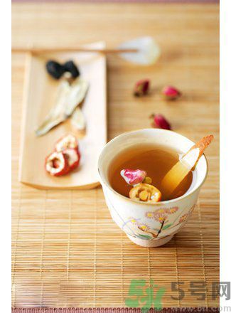 吃芒果要注意哪些,吃芒果忌什么食物