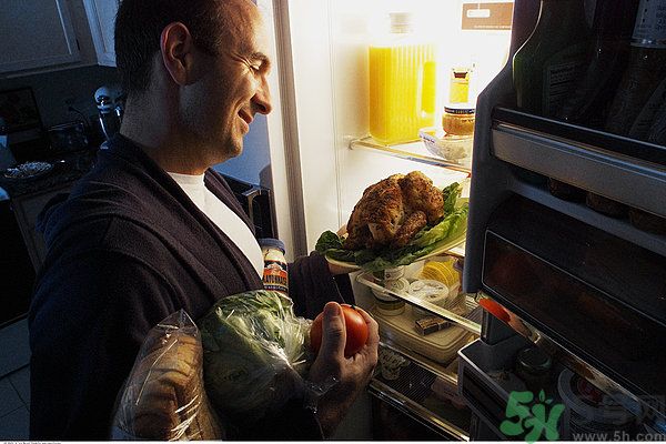 晚上11点吃东西好吗?,长期晚上11点吃东西会怎么样