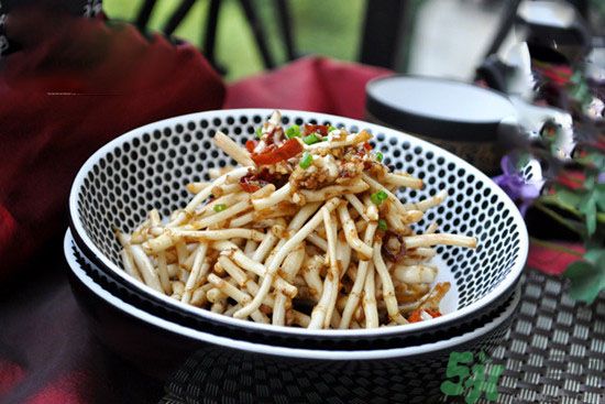 鱼腥草炖鸡汤的做法,鱼腥草煲鸡汤的做法