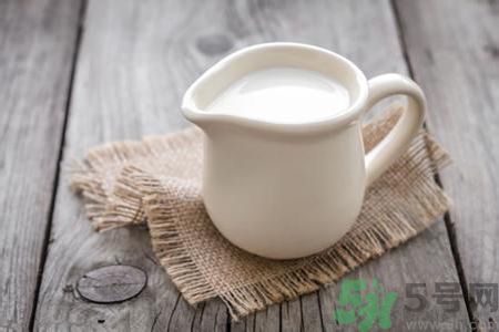 牛奶和什么相克不能吃,牛奶和什么食物相克 牛奶和什么相克不能吃,牛奶和什么食物相克