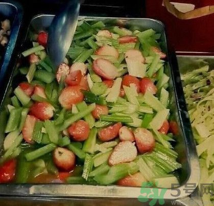 芹菜炒草莓