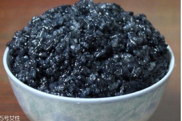 乌米饭有什么营养价值呢(乌米饭的营养价值)