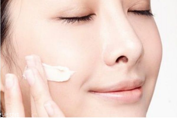 补水面膜使用频率,补水面膜多长时间用一次效果最好