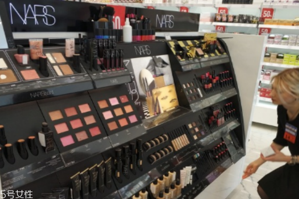 俄罗斯化妆品为什么便宜质量,俄罗斯的化妆品为什么这么便宜