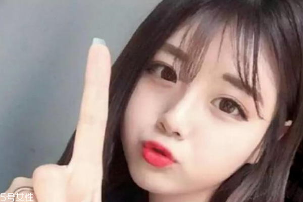 泡面头扎半丸子头图片,泡面丸子头图片短发