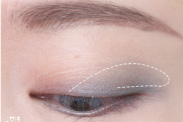 简单的丸子头扎法,随意丸子头的扎法图解