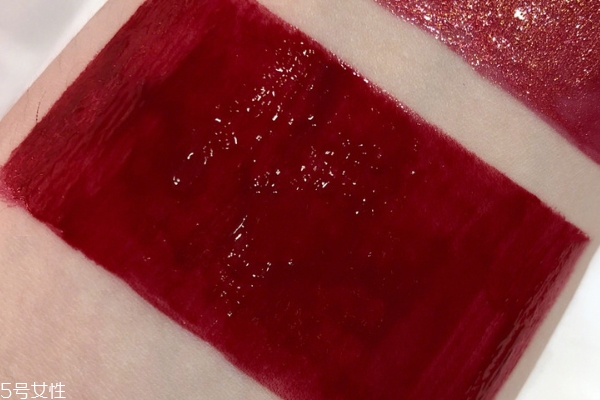 新娘做什么颜色的美甲,适合新娘的美甲