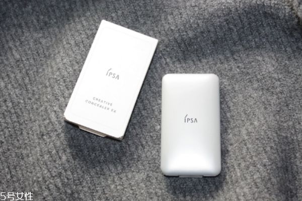 蓬松低麻花辫的扎法图解,蓬松的麻花辫怎么扎 蓬松低麻花辫的扎法图解,蓬松的麻花辫怎么扎