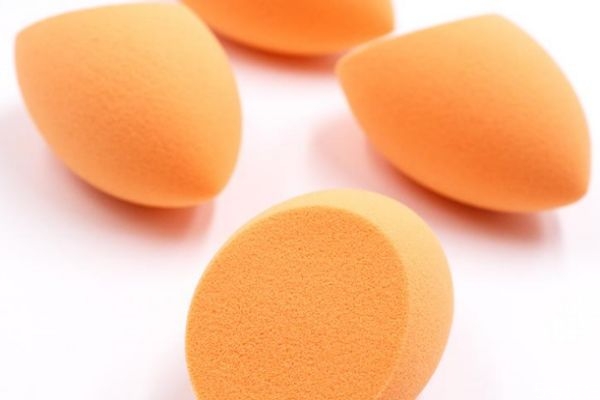 美妆蛋裂了怎么办,美妆蛋裂开怎么修复