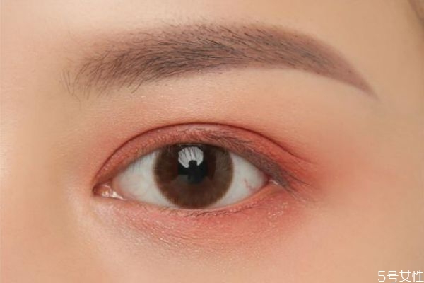没眼影刷怎么画眼影呢,没有眼影刷怎么画眼影