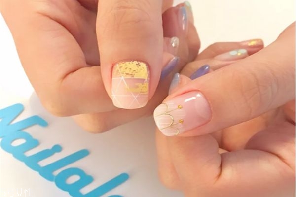 怎么用口红画眼影和腮红,怎么用口红画眼影 教程