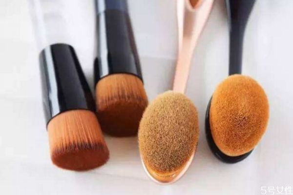 粉底液哪个牌子的遮瑕效果好,持妆效果好的粉底液