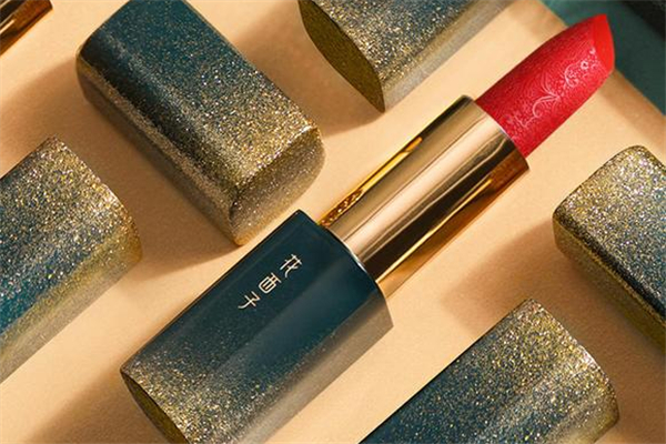 今年流行的马尾辫扎法,马尾辫减龄的各种扎法 今年流行的马尾辫扎法,马尾辫减龄的各种扎法