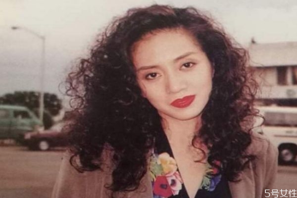 复古港风眼妆图解,港风妆怎么画 复古港风眼妆图解,港风妆怎么画