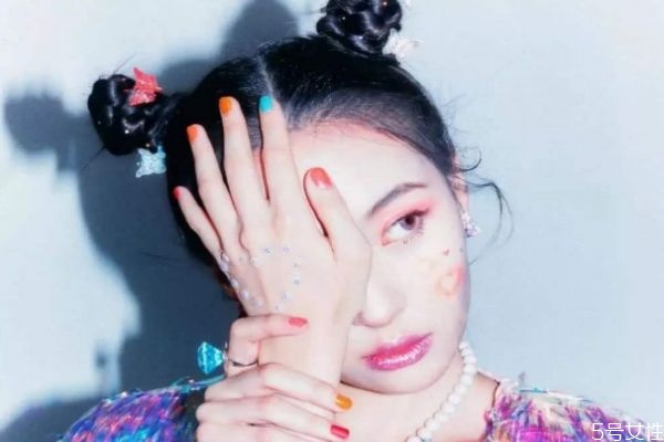 去夜店化什么妆,夜场妆怎么化妆