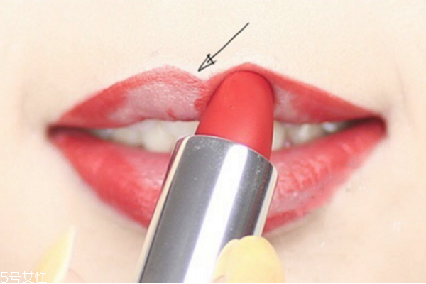 防止口红脱妆的方法,口红容易脱妆怎么办