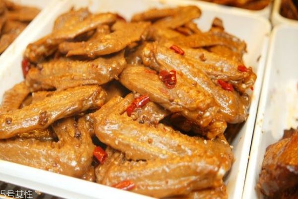 吃鸭翅有什么好处呢(吃鸭翅的好处和坏处) 吃鸭翅有什么好处呢(吃鸭翅的好处和坏处)