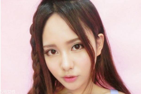 新手如何给自己化妆,最简单的化妆步骤 初学者