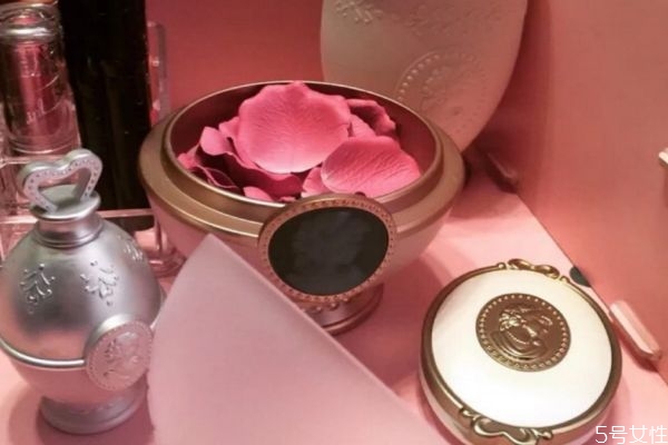 腮红两年了还能用吗,腮红用了5年了还可以继续用吗?