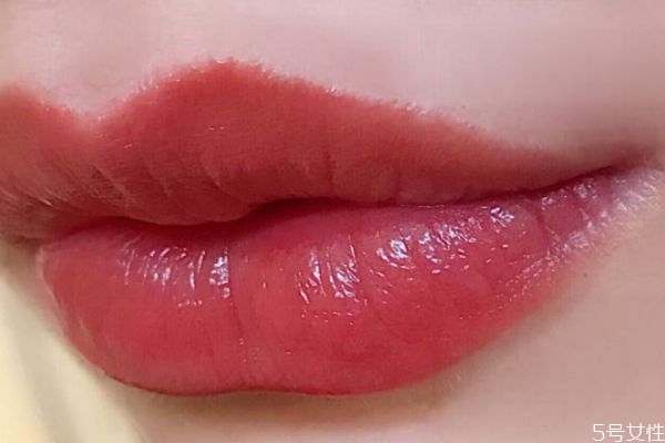 怎么判断口红是否过期,口红是否过期