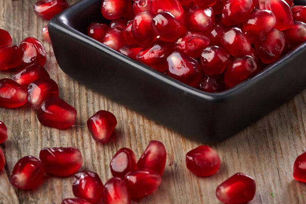 石榴红口红适合什么肤色,石榴红口红是什么颜色