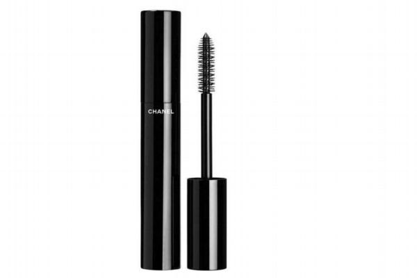 睫毛膏发白是什么原因,睫毛膏变白