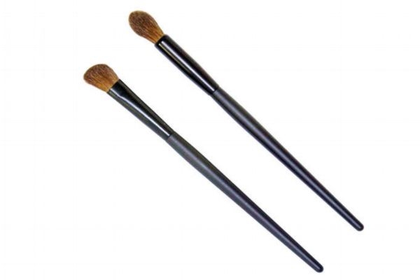 高光刷和鼻影刷通用吗,鼻影高光用什么刷子