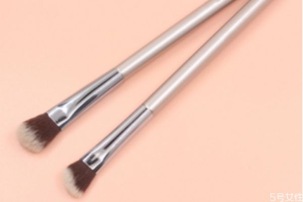 如何画鼻影,鼻影刷怎么用