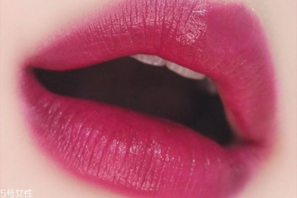 香奈儿174唇釉试色,香奈儿119唇膏试色