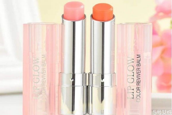 唇膏怎么用,涂唇膏的正确步骤