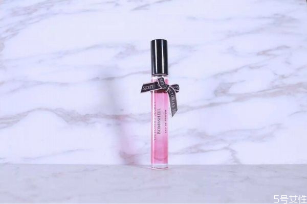 滚珠香水好还是喷雾好哪个更粘稠,香水是滚珠的好还是喷雾的好 滚珠香水好还是喷雾好哪个更粘稠,香水是滚珠的好还是喷雾的好