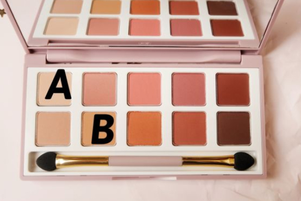 稚优泉十色眼影02画法,稚优泉眼影盘画法