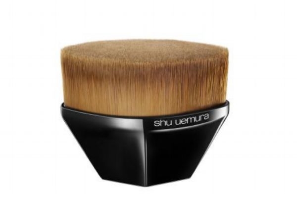 粉底液用粉底刷好吗,粉底液刷怎么什么用的 粉底液用粉底刷好吗,粉底液刷怎么什么用的