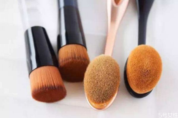 牙刷型粉底刷好用吗,粉底刷什么刷头最好用