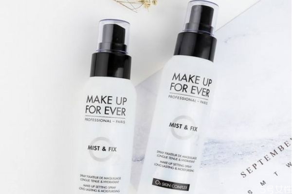 干皮适合什么定妆喷雾,定妆喷雾哪个牌子好用持久干皮 干皮适合什么定妆喷雾,定妆喷雾哪个牌子好用持久干皮