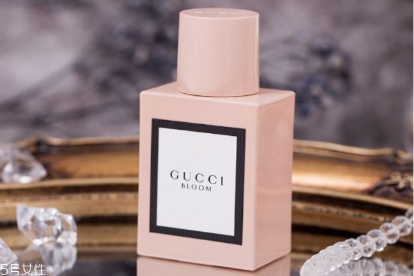 什么是美瞳滑片,什么是美瞳滑片?美瞳滑片了怎么办? 什么是美瞳滑片,什么是美瞳滑片?美瞳滑片了怎么办?