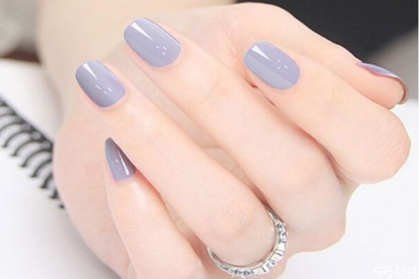 美甲一般多久卸掉最好,美甲做了多久可以卸
