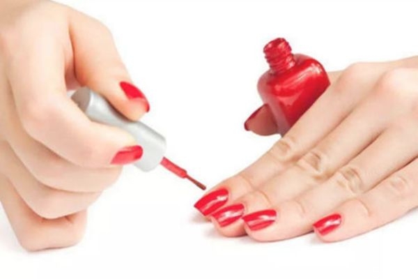 普通指甲油怎么速干,指甲油怎么能快速干