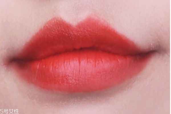 burberry气垫唇釉70,burberry07号唇釉