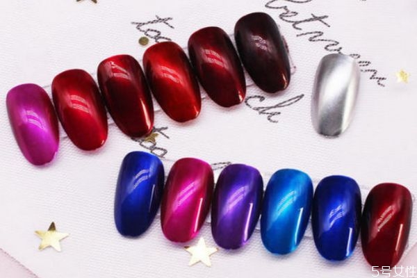 指甲油可以用美甲灯烤吗,指甲油能烤灯吗