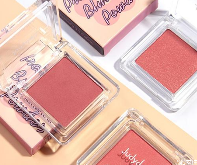 腮红膏干了怎么办,腮红干了怎么补救