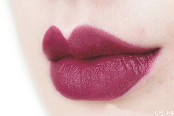 如何判断唇釉过期了,唇釉过期是什么样子