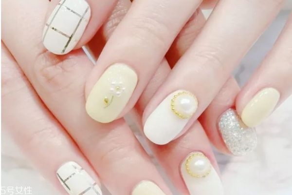 美康粉黛眼影怎么样,美康粉黛眼线笔测评