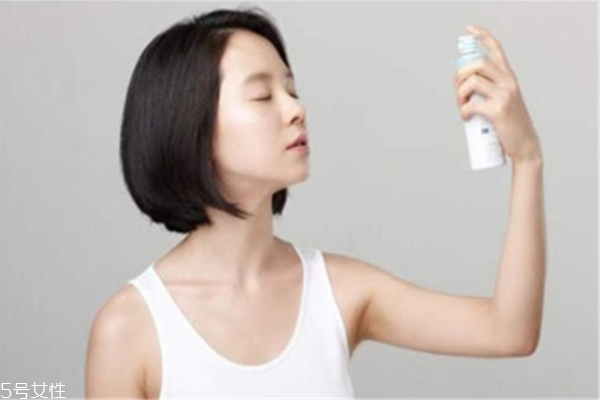 定妆喷雾哪个牌子最好用排行榜,柏瑞美定妆喷雾好用吗