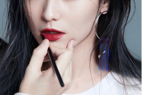 比较适合黄皮女生的口红,黄皮女生适合什么口红色号